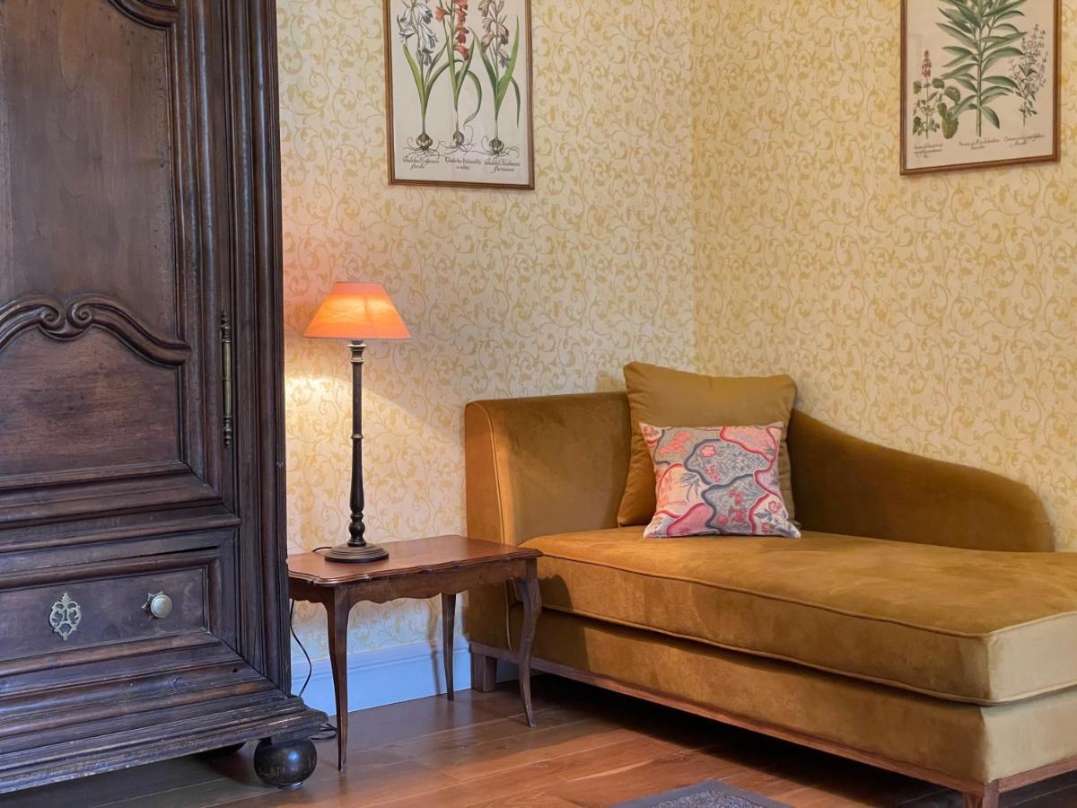 Gaestehaus Schloss Saareck Метлах Экстерьер фото