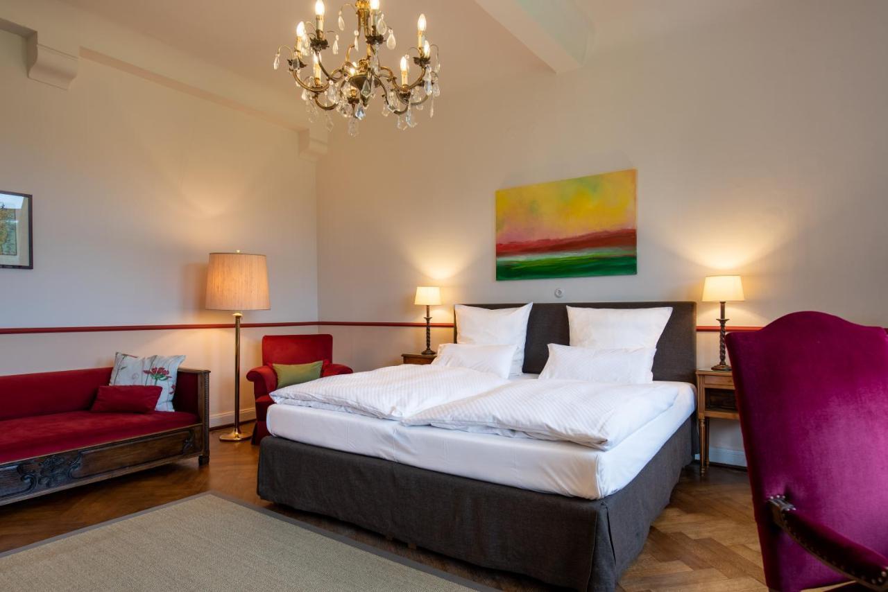 Gaestehaus Schloss Saareck Метлах Экстерьер фото