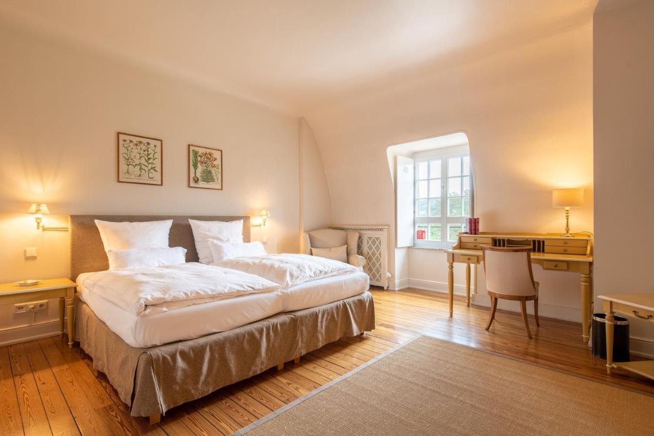 Gaestehaus Schloss Saareck Метлах Экстерьер фото