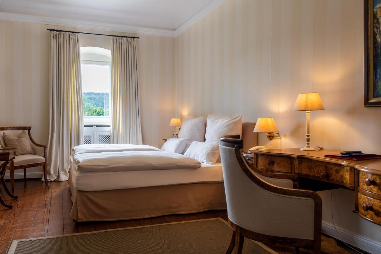 Gaestehaus Schloss Saareck Метлах Экстерьер фото