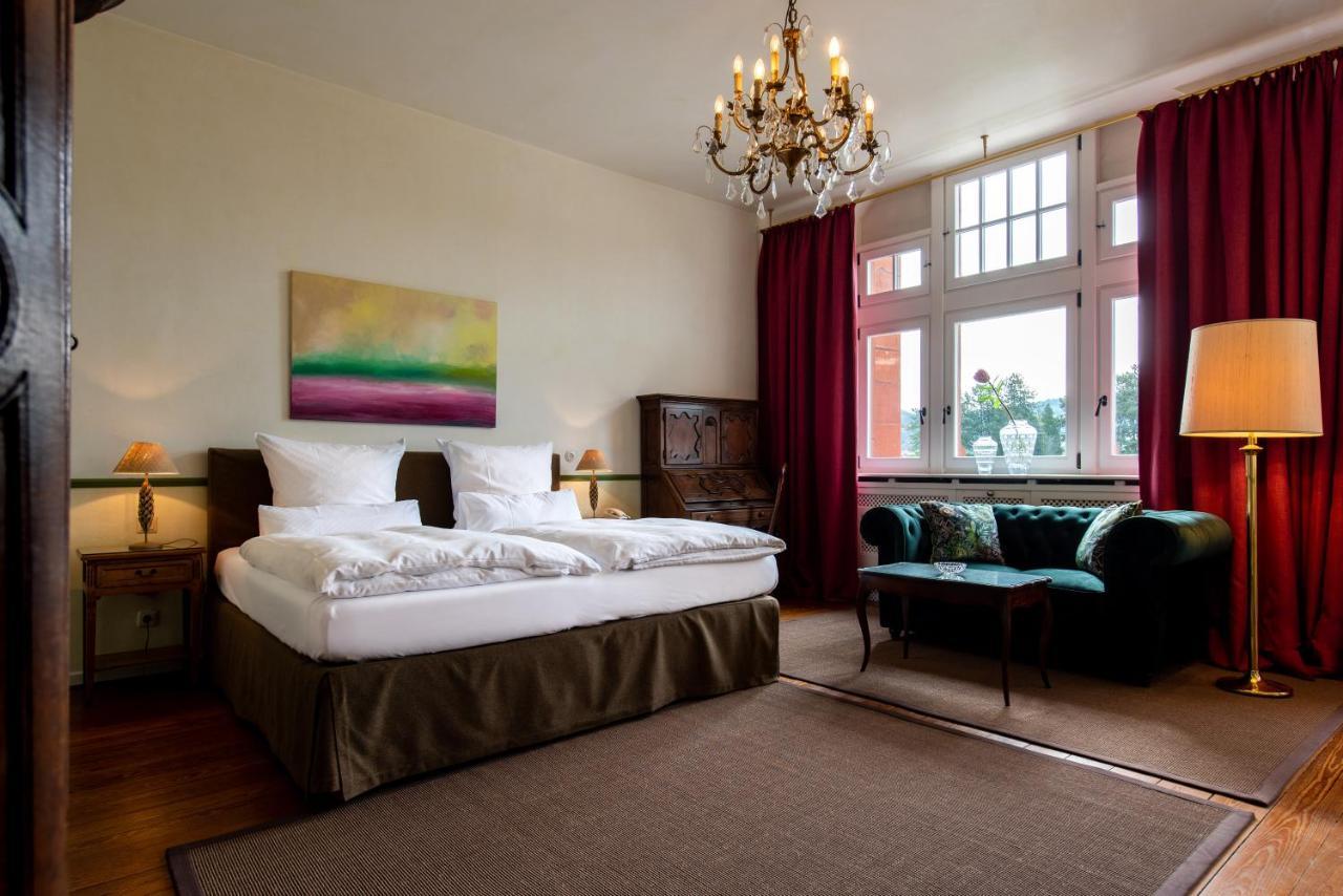 Gaestehaus Schloss Saareck Метлах Экстерьер фото