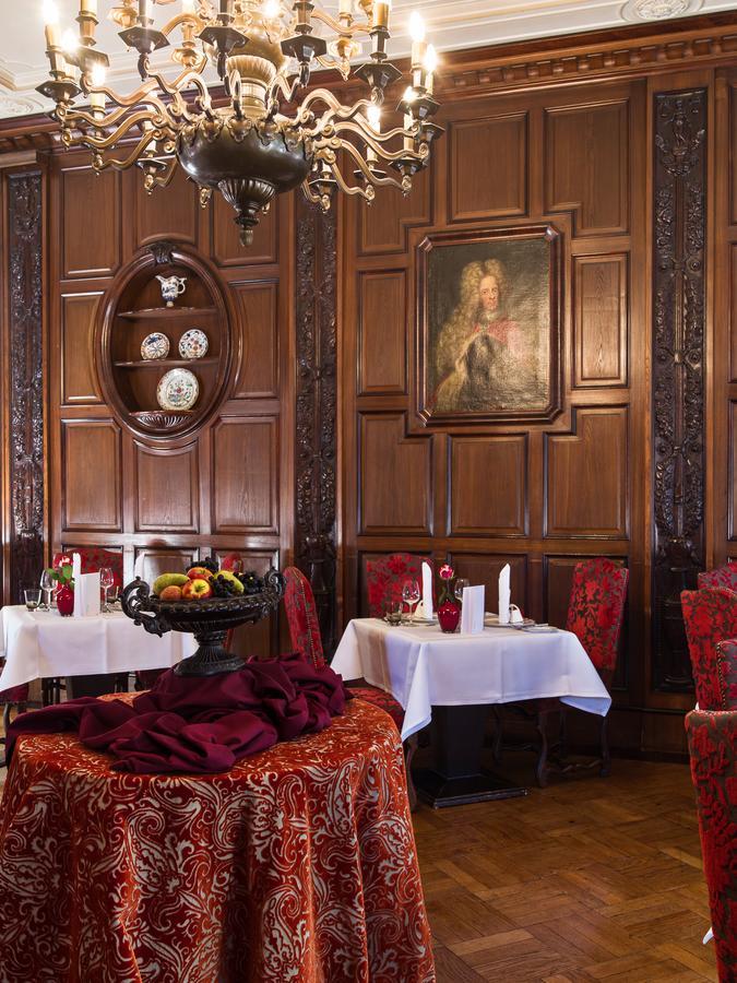 Gaestehaus Schloss Saareck Метлах Экстерьер фото