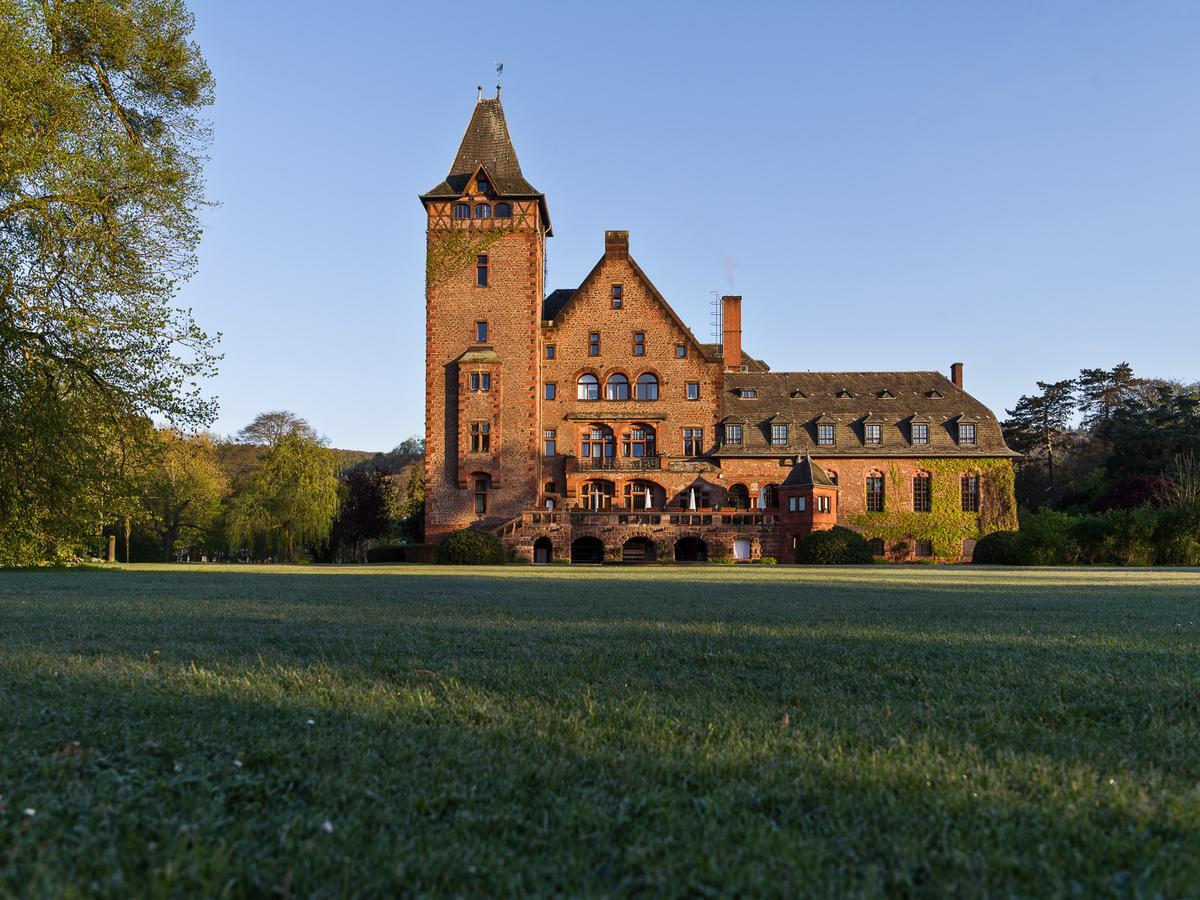 Gaestehaus Schloss Saareck Метлах Экстерьер фото