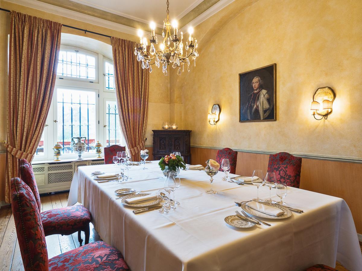 Gaestehaus Schloss Saareck Метлах Экстерьер фото